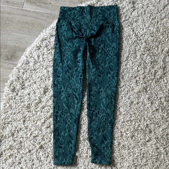 Gymshark Teal Patterned Leggings - Picture 5 of 5